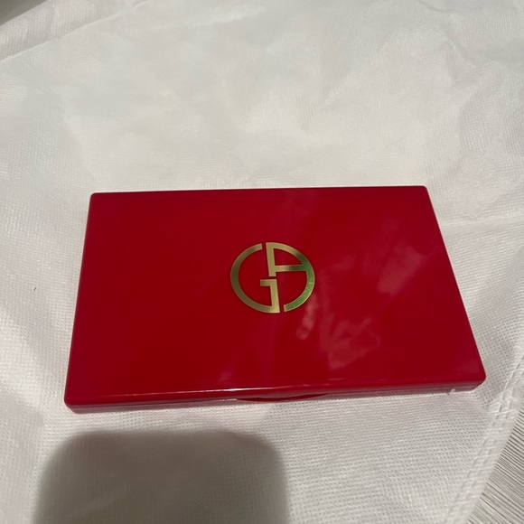 Giorgio Armani Red Compact with Gold Emblem - Picture 1 of 4